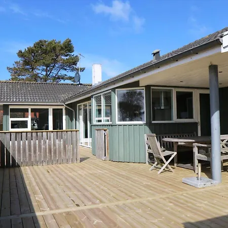 1329-aakirkeby-holsteroddevej-23 *