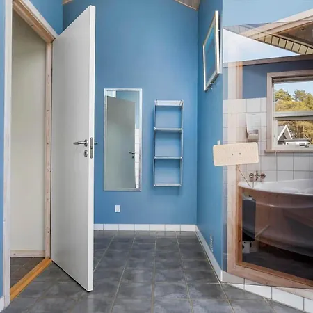 1329-aakirkeby-holsteroddevej-23 بيت للعطل Vester Somarken