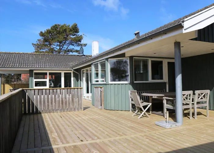 1329-aakirkeby-holsteroddevej-23 *